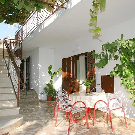 Mirja - 100m From The & Parking Apartment Trogir